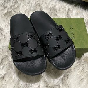 Gucci slides